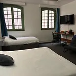小屋酒店 3* 佩皮尼昂