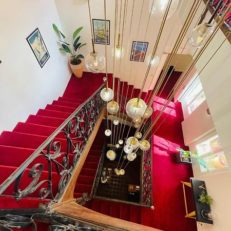 De La Loge Hotel 3*
