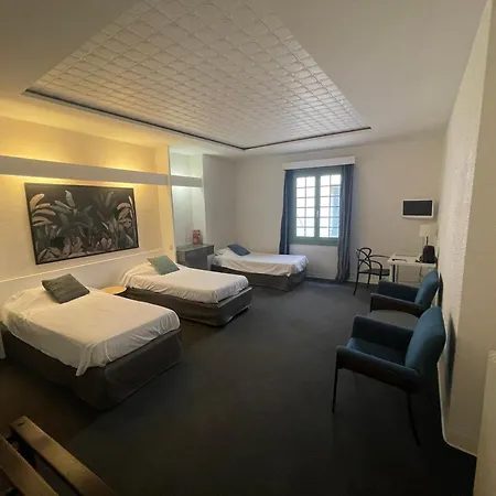 فندق De La Loge 3*