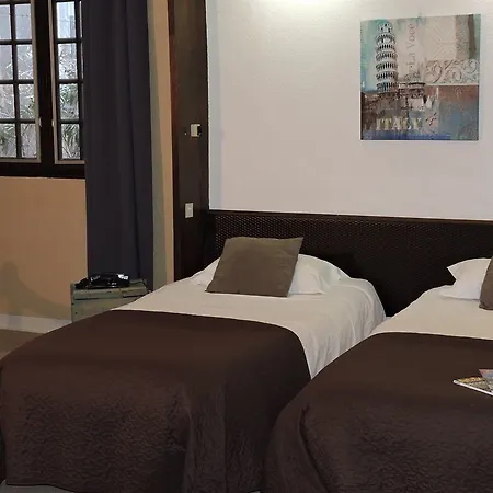 De La Loge 3*