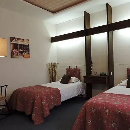 De La Loge Hotel