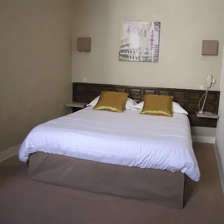 De La Loge 3*