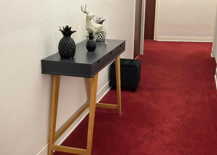 فندق De La Loge 3*