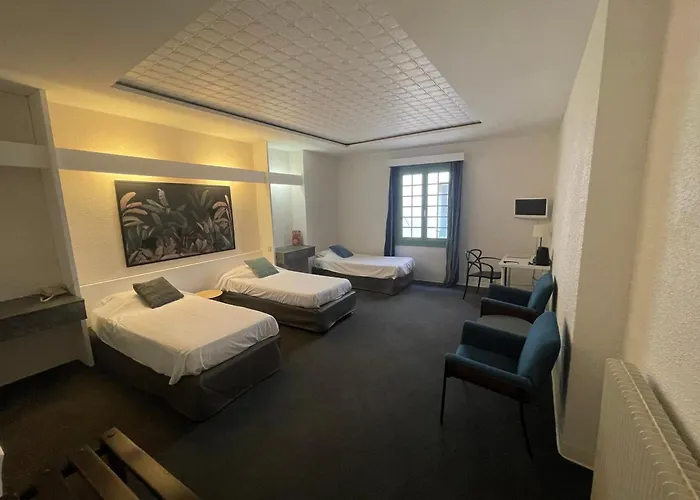 فندق De La Loge 3*