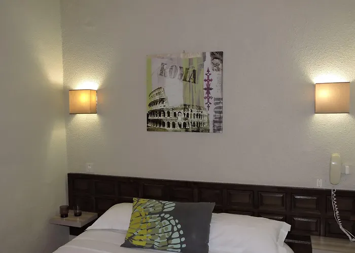 De La Loge فندق 3*