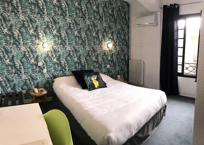 De La Loge فندق بيربينيو