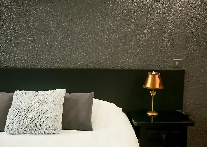 De La Loge فندق بيربينيو