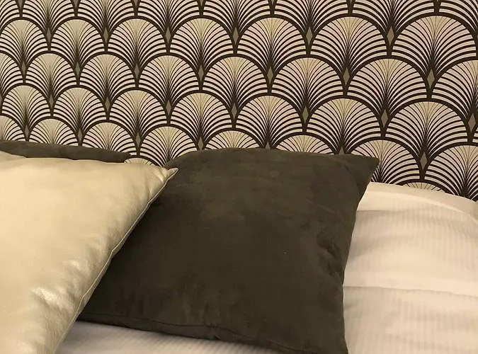 De La Loge بيربينيو